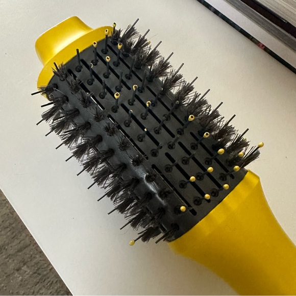 Drybar Double Shot Blow Dryer Brush - Picture 2 of 12